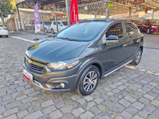 CHEVROLET ONIX 1.4 MPFI ACTIV 8V FLEX 4P AUTOMÁTICO